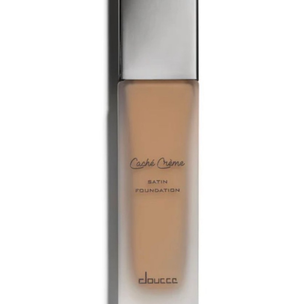 💗5 For $25- Doucce Cache Crème Satin Foundation - Medium YD11
